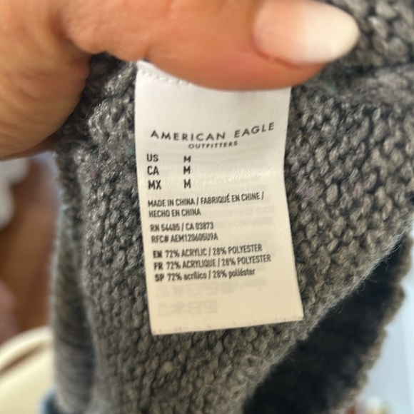 American Eagle Grey Henley Knit Sweater medium - Picture 7 of 7